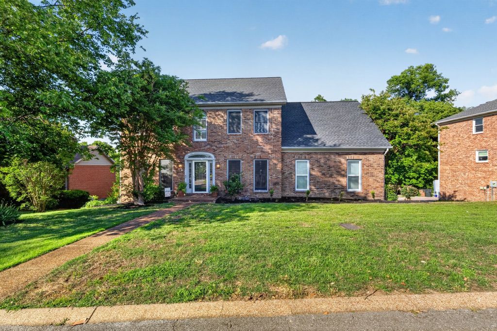 624 Andrew Rucker Ln, Nashville, TN 37211