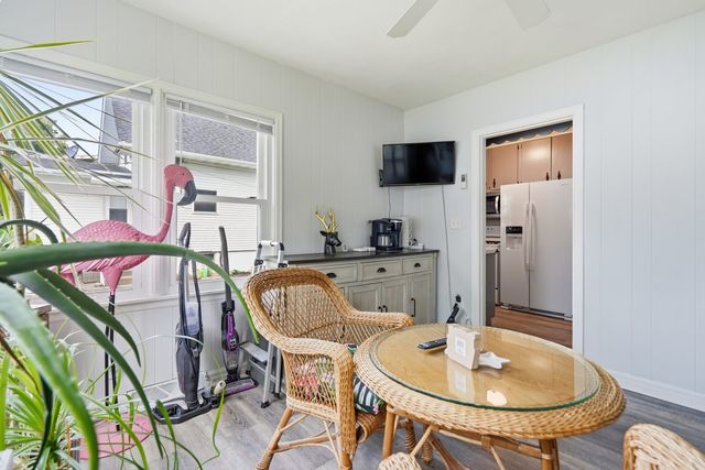 335 W 30th Street, Davenport, IA 52803