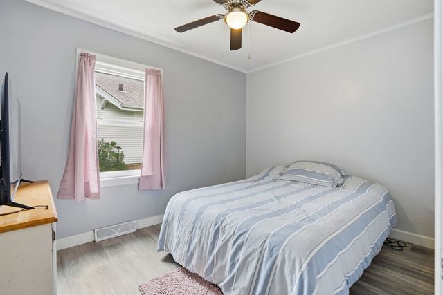 335 W 30th Street, Davenport, IA 52803
