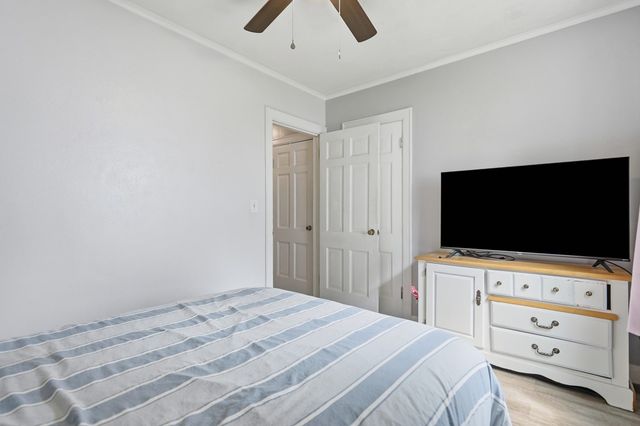 335 W 30th Street, Davenport, IA 52803