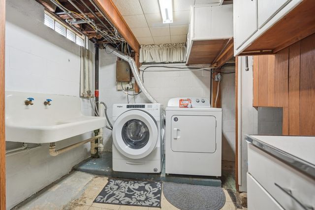 335 W 30th Street, Davenport, IA 52803