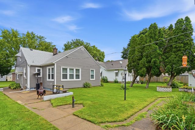 335 W 30th Street, Davenport, IA 52803