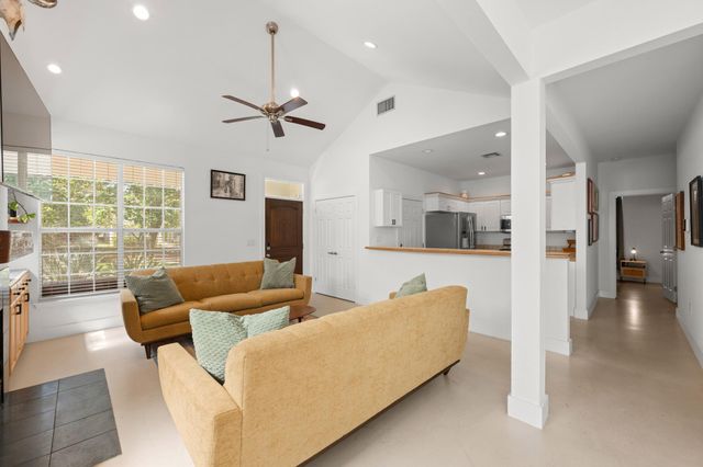 302 Ben Howell DR, Austin, TX 78704