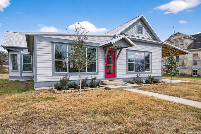 1612 Saint Peter, Gonzales, TX 78629