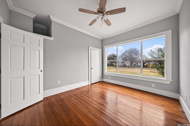 1612 Saint Peter, Gonzales, TX 78629