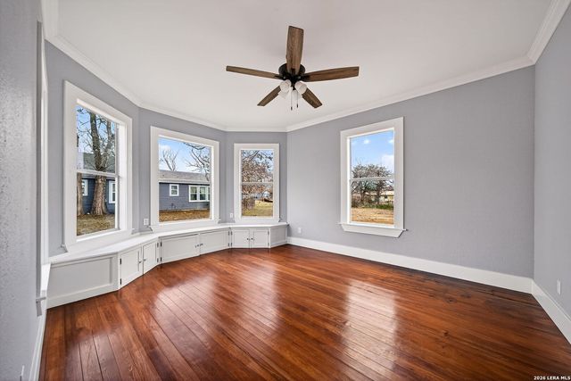 1612 Saint Peter, Gonzales, TX 78629