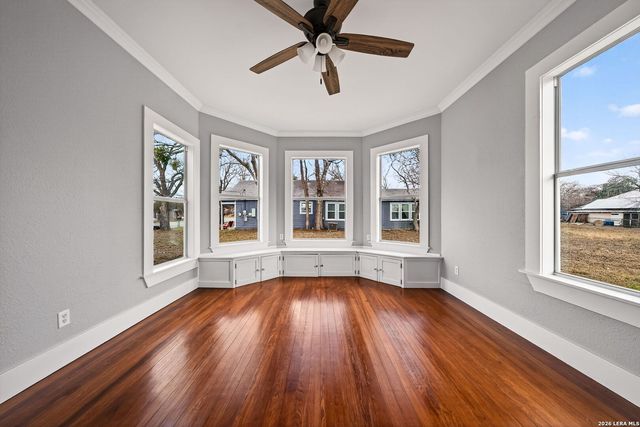 1612 Saint Peter, Gonzales, TX 78629