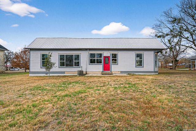 1612 Saint Peter, Gonzales, TX 78629