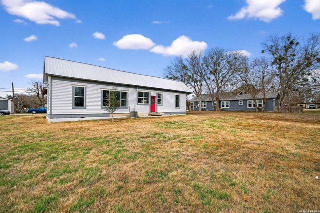 1612 Saint Peter, Gonzales, TX 78629