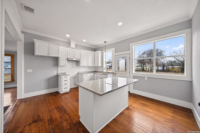 1612 Saint Peter, Gonzales, TX 78629