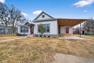 1612 Saint Peter, Gonzales, TX 78629