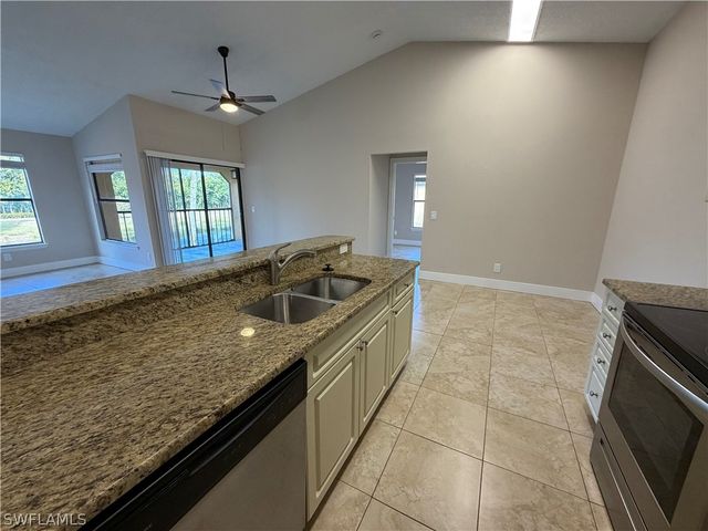 2070 Arbour Walk CIR 3224, Naples, FL 34109