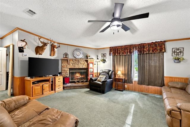 9190 NE 144TH TERRACE, Silver Springs, FL 34488