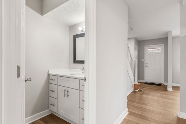 211 Old Towne Rd, Spartanburg, SC 29301