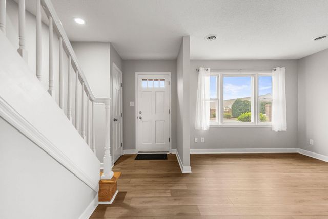 211 Old Towne Rd, Spartanburg, SC 29301