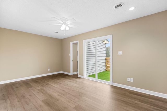 211 Old Towne Rd, Spartanburg, SC 29301