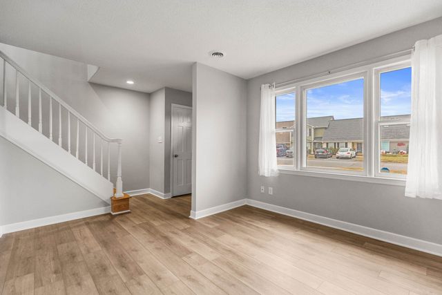 211 Old Towne Rd, Spartanburg, SC 29301