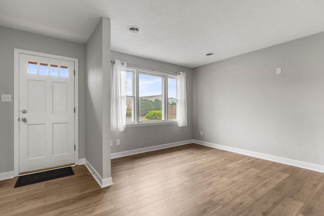 211 Old Towne Rd, Spartanburg, SC 29301