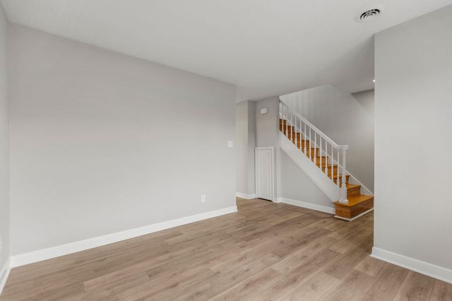 211 Old Towne Rd, Spartanburg, SC 29301