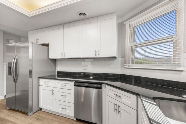 211 Old Towne Rd, Spartanburg, SC 29301