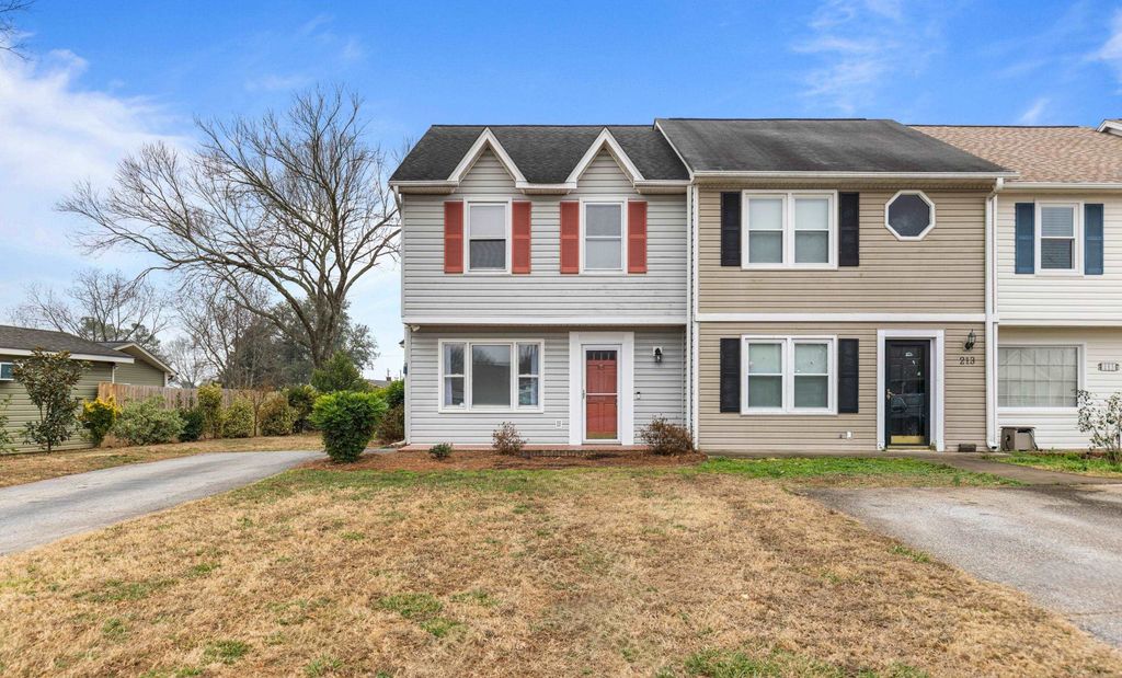 211 Old Towne Rd, Spartanburg, SC 29301