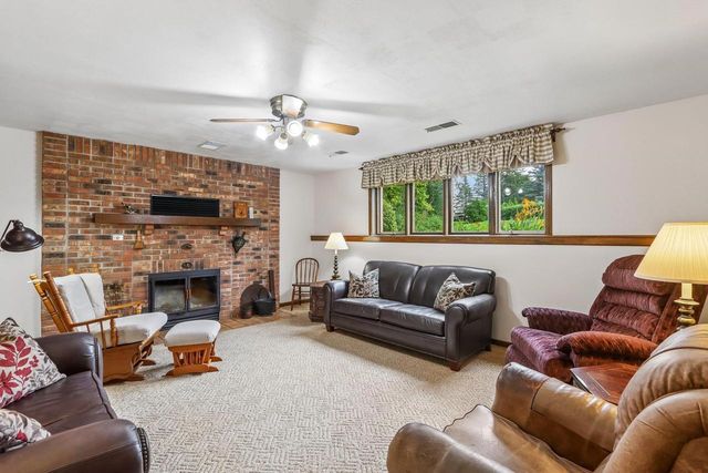 9440 West Street, Sauk City, WI 53583