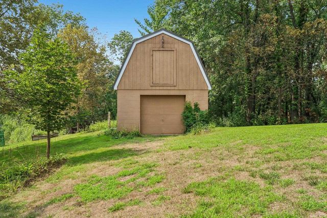 9440 West Street, Sauk City, WI 53583