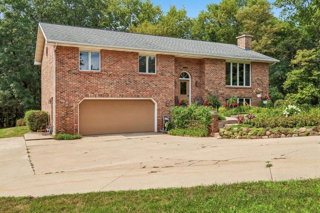 9440 West Street, Sauk City, WI 53583