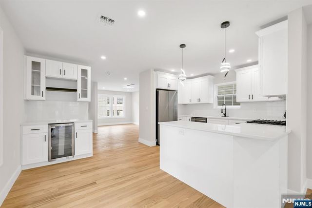 15 Monroe Street, Garfield, NJ 07026