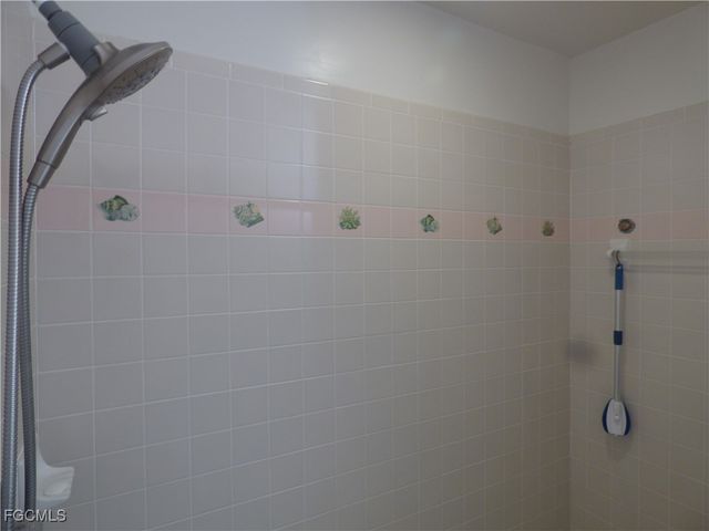 5206 Beauty ST, Lehigh Acres, FL 33971