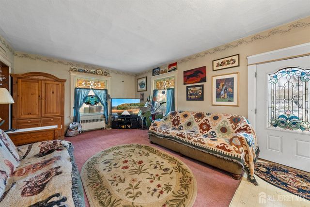 12 Vine Street, Jamesburg, NJ 08831