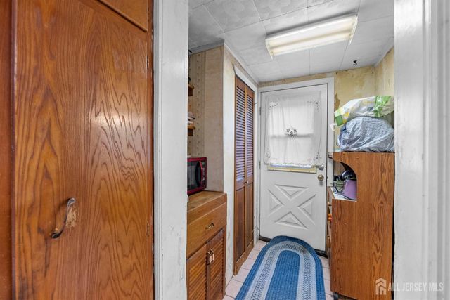 12 Vine Street, Jamesburg, NJ 08831