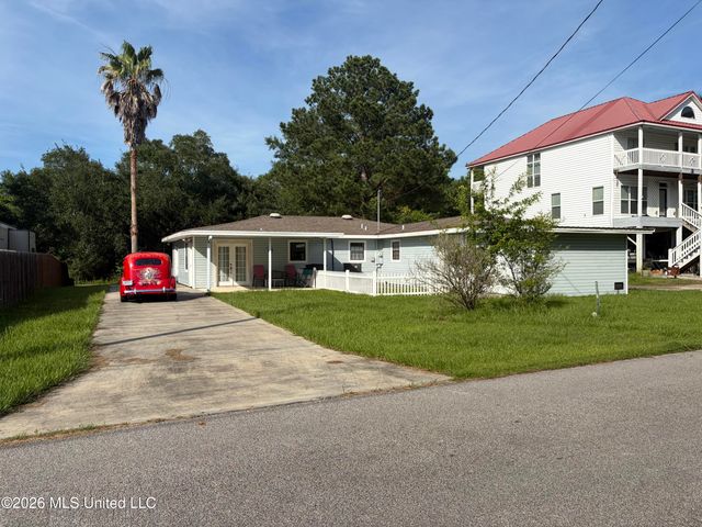 263 Pine Ridge Drive, Waveland, MS 39576