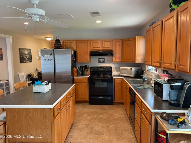 263 Pine Ridge Drive, Waveland, MS 39576