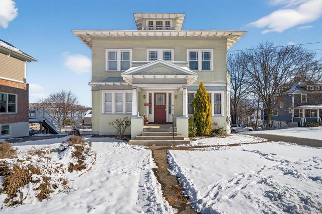 19 Leroy Place, Newburgh, NY 12550