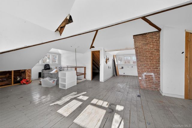 19 Leroy Place, Newburgh, NY 12550