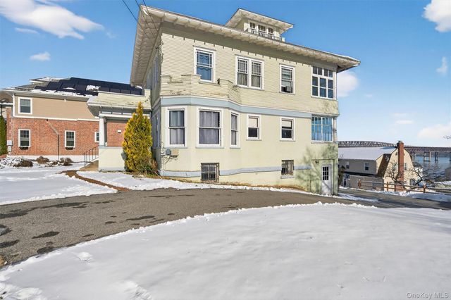 19 Leroy Place, Newburgh, NY 12550