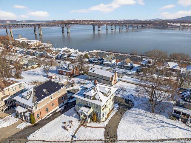 19 Leroy Place, Newburgh, NY 12550