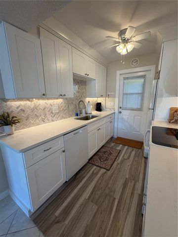 3808 GULF OF MEXICO DRIVE E105, Longboat Key, FL 34228