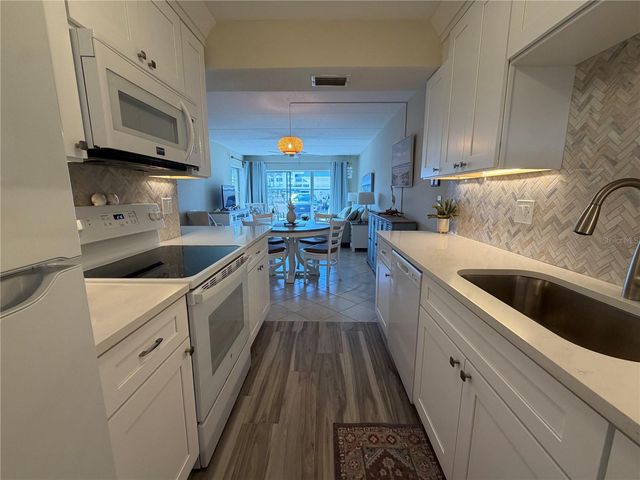 3808 GULF OF MEXICO DRIVE E105, Longboat Key, FL 34228