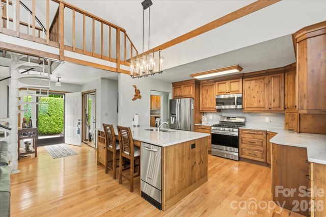 2484 Connestee Trail, Brevard, NC 28712