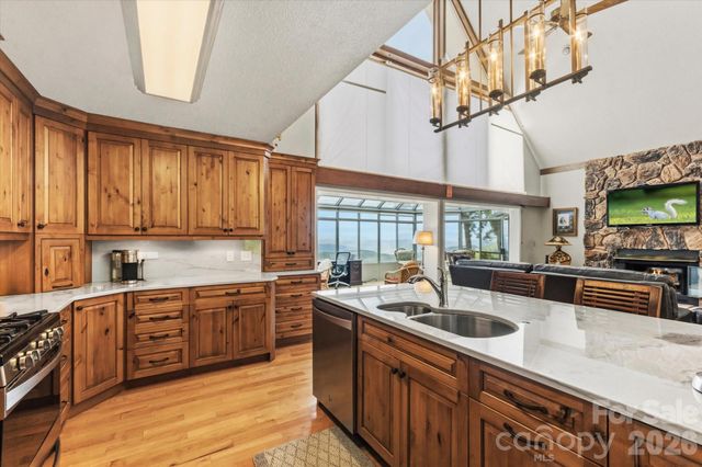 2484 Connestee Trail, Brevard, NC 28712