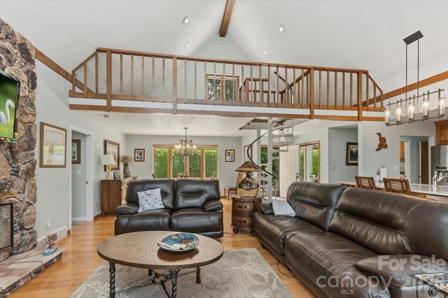 2484 Connestee Trail, Brevard, NC 28712