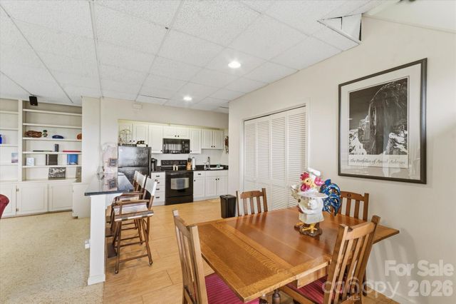 2484 Connestee Trail, Brevard, NC 28712