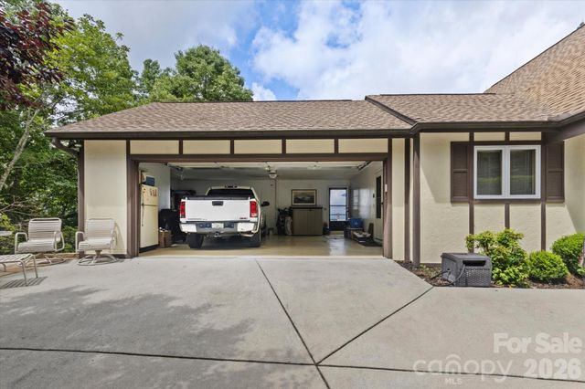 2484 Connestee Trail, Brevard, NC 28712