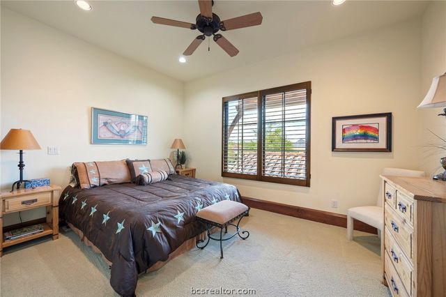 4714 Heron Lakes Circle, Bryan, TX 77802