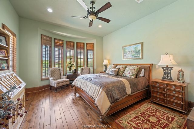 4714 Heron Lakes Circle, Bryan, TX 77802