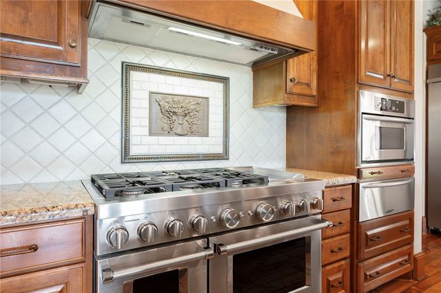 4714 Heron Lakes Circle, Bryan, TX 77802