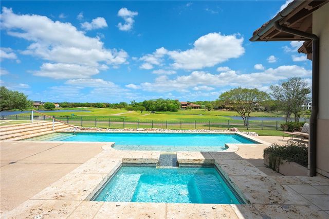 4714 Heron Lakes Circle, Bryan, TX 77802