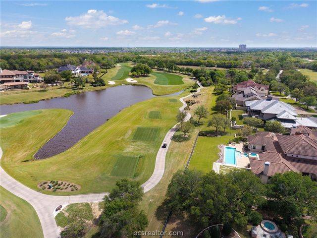 4714 Heron Lakes Circle, Bryan, TX 77802
